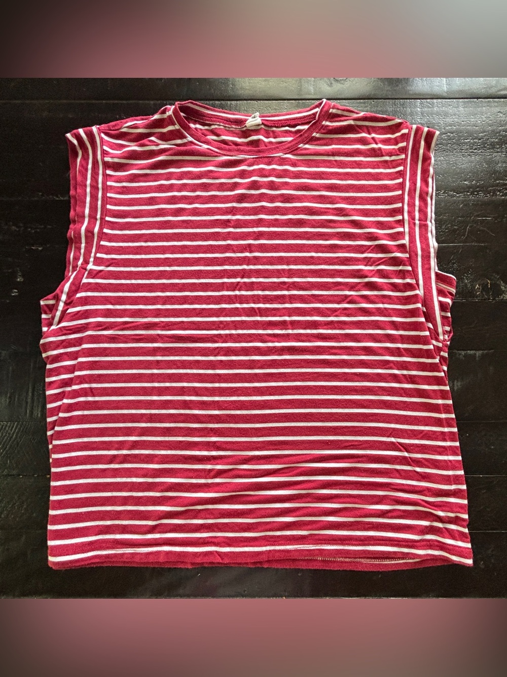 Women’s sleeveless top, red/white stripes, large